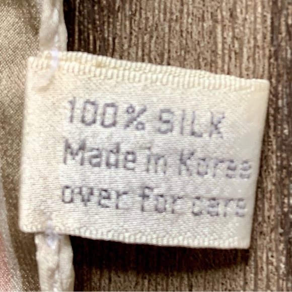 Vintage 100% Silk “ Express Silk “ Scarf 33/34” - Picture 3 of 10